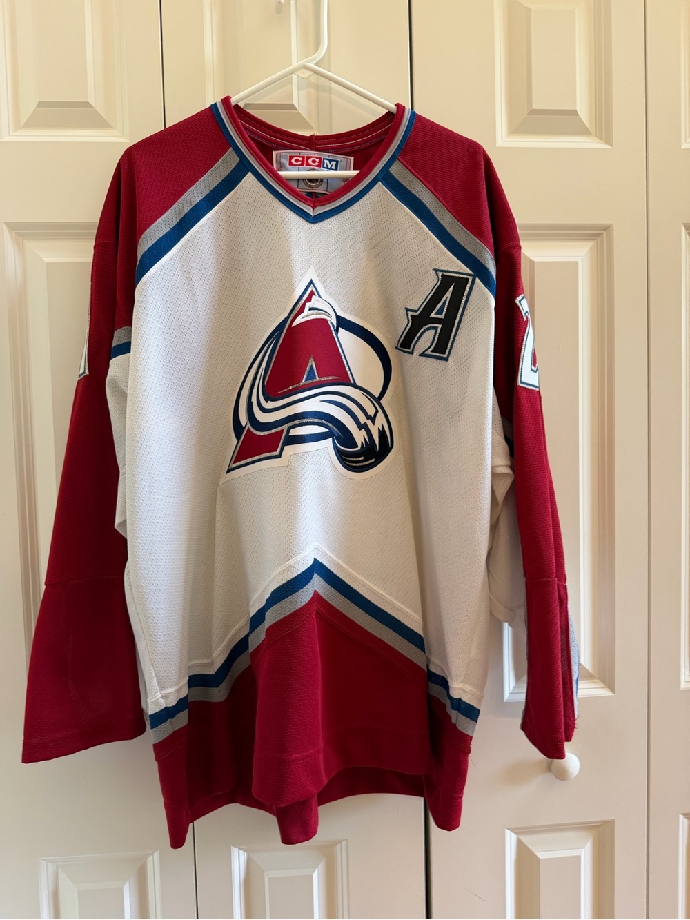 CCM Colorado Avalanche Jersey - #21, Forsberg - Size XL